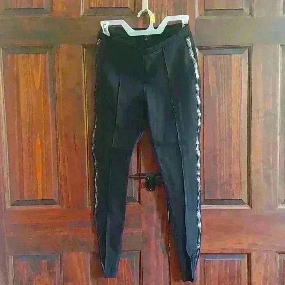 Romeo & Juliet Couture pants  K0177